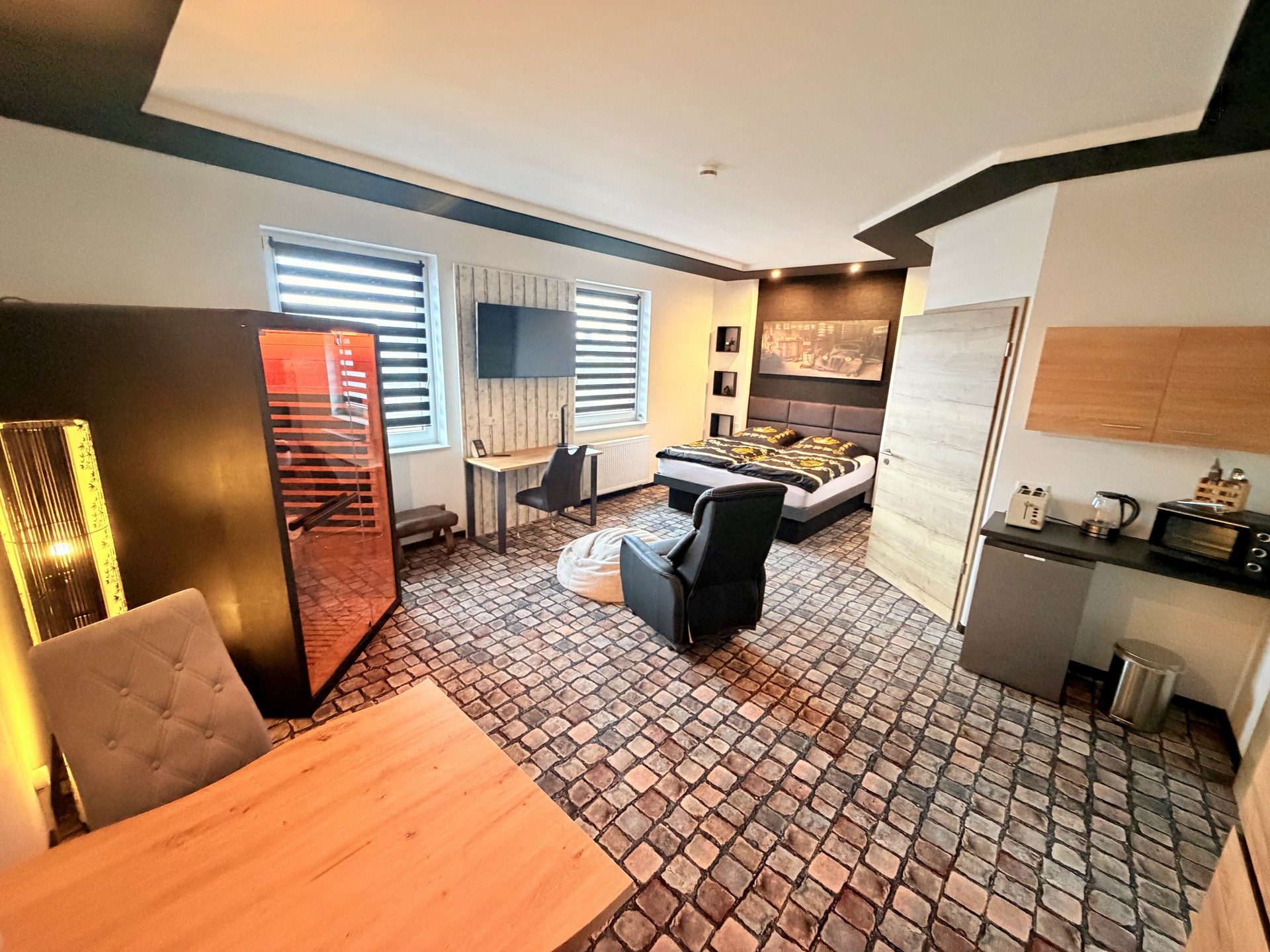 Premium Zimmer mit Infrarotsauna und Küchenzeile