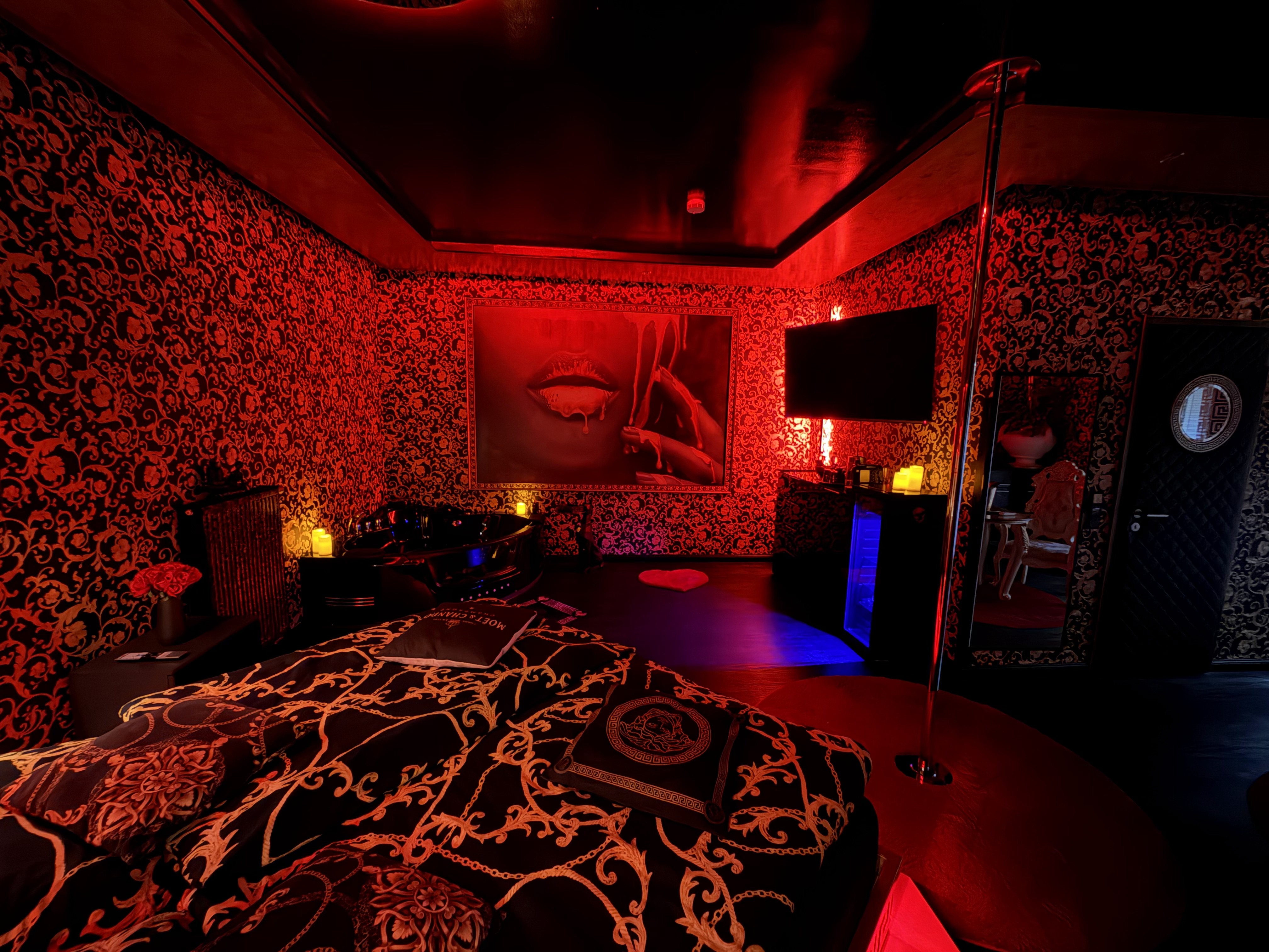 Loveroom Paderborn stimmungsvolle LED-Beleuchtung